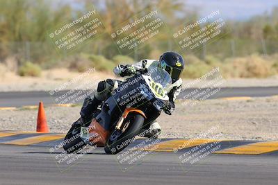 media/Nov-05-2022-SoCal Trackdays (Sat) [[f8d9b725ab]]/Turn 2 (1120am)/